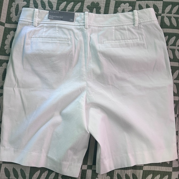 Talbots perfect short 9” inseam - Picture 2 of 2